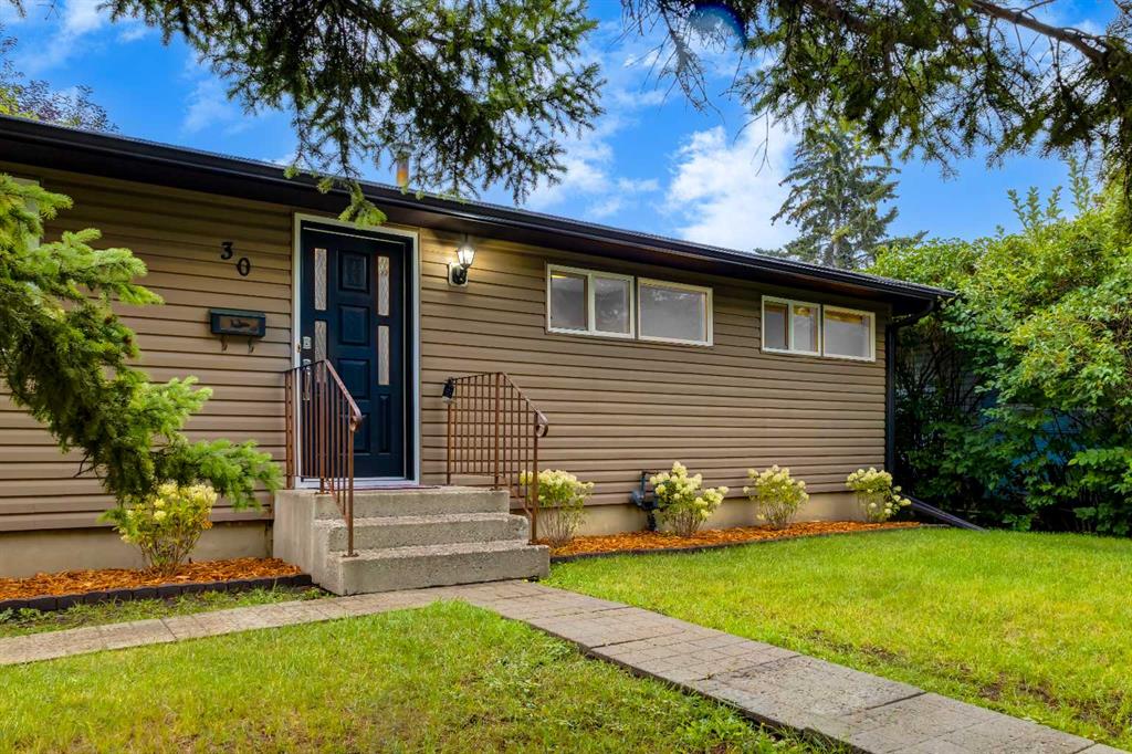 Picture of 30 Hutton Place SW, Calgary Real Estate Listing