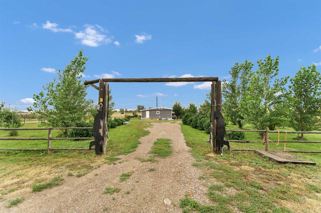 Picture of 210 Dunbar Avenue W, Bow Island Real Estate Listing