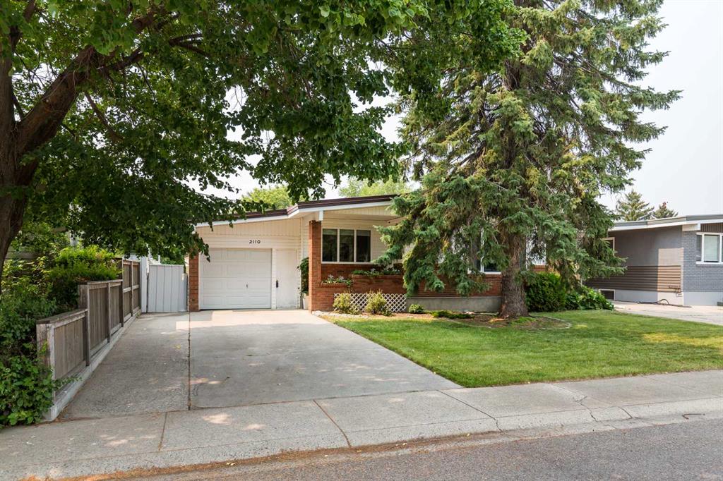 Picture of 2110 36 Street S, Lethbridge Real Estate Listing