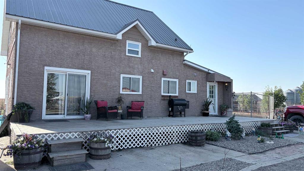 Picture of 115058 RR 94  N, Bow Island Real Estate Listing