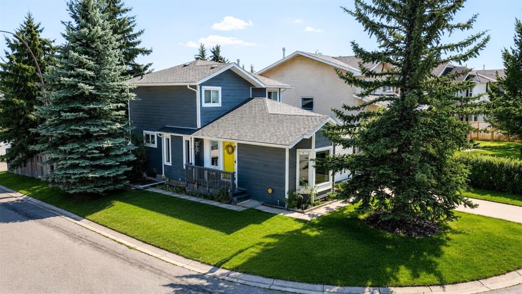Picture of 83 Millrise Crescent SW, Calgary Real Estate Listing
