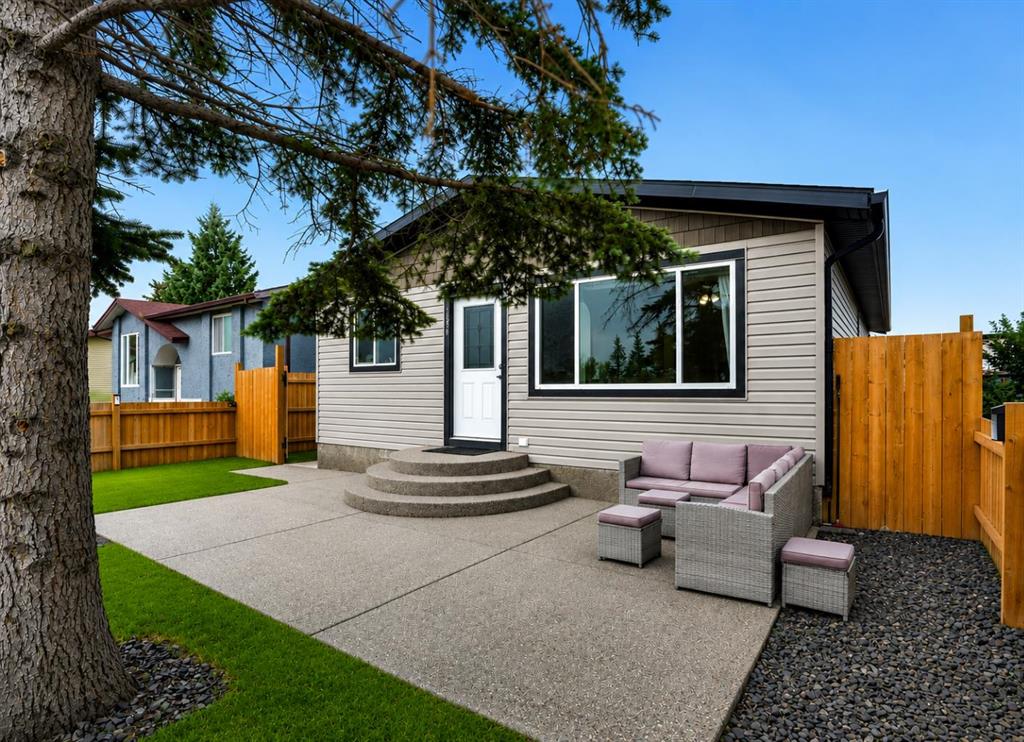 Picture of 896 Rundlecairn Way NE, Calgary Real Estate Listing