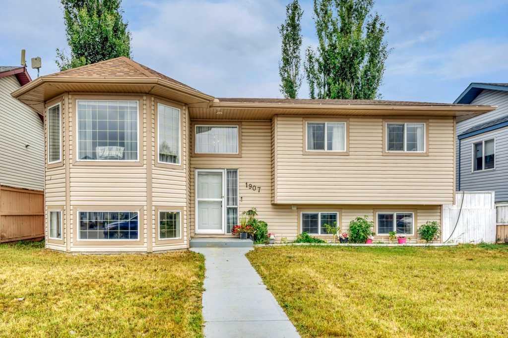 Picture of 1907 Strathcona Terrace , Strathmore Real Estate Listing