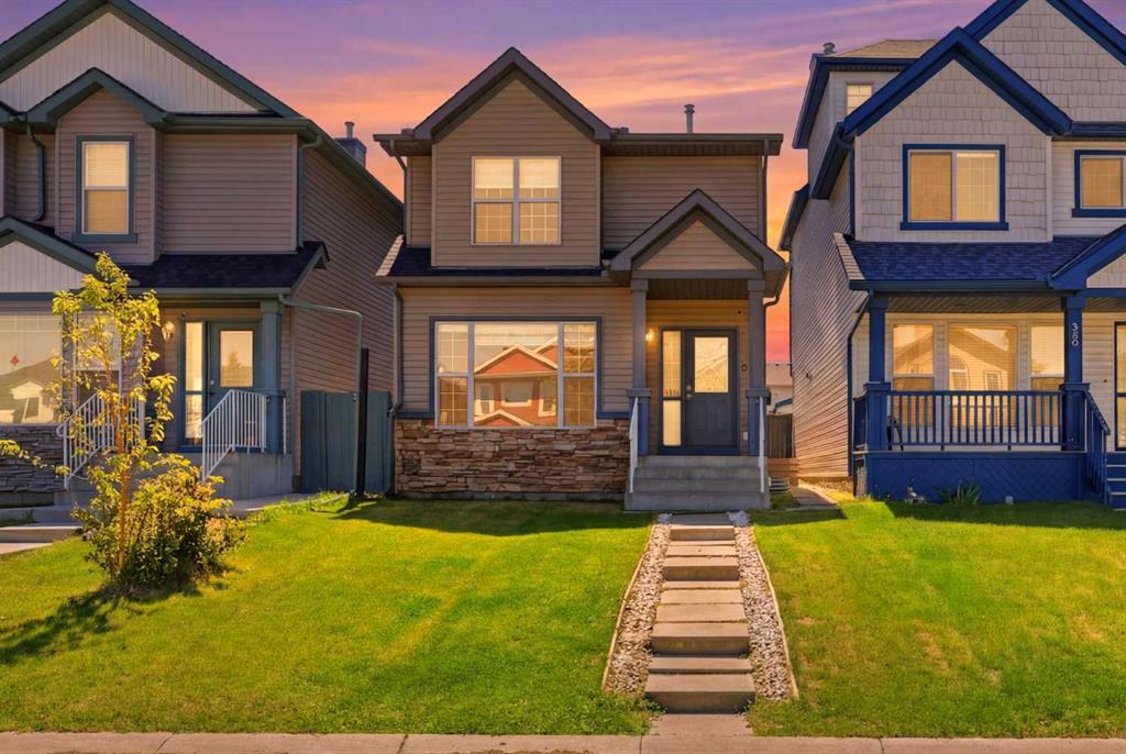 Picture of 33 Saddlecrest Close NE, Calgary Real Estate Listing
