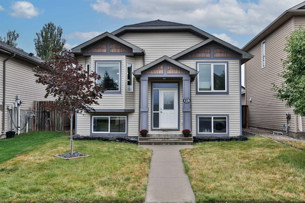 Picture of 178 Silkstone Road W, Lethbridge Real Estate Listing