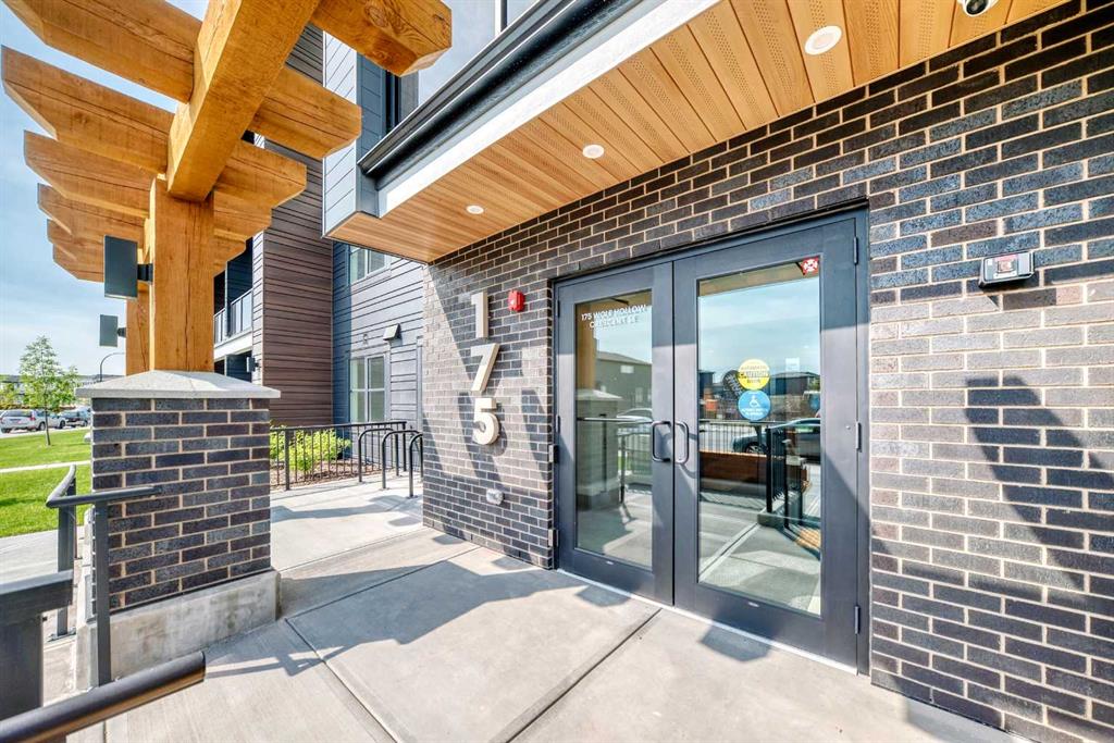 Picture of 115, 175 Wolf Hollow Crescent SE, Calgary Real Estate Listing