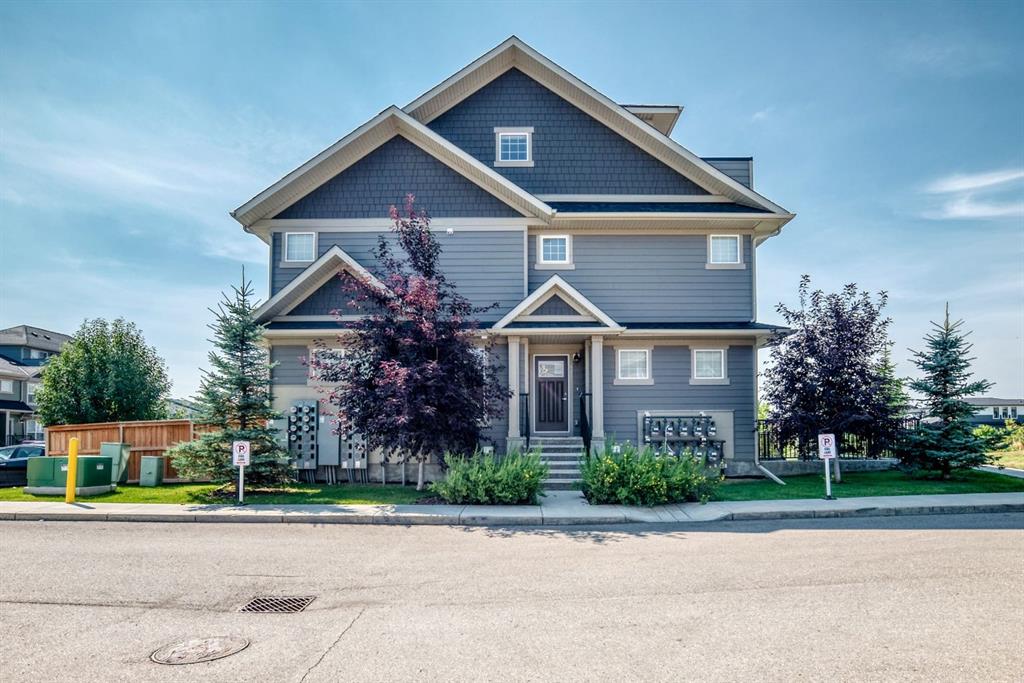 Picture of 428 Cranbrook Square SE, Calgary Real Estate Listing