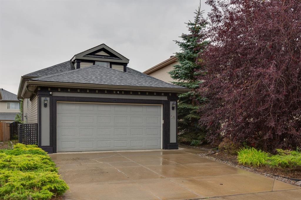 Picture of 21 Covehaven Gardens NE, Calgary Real Estate Listing