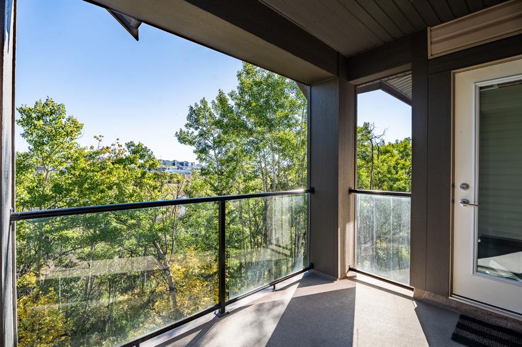 Picture of 209, 45 Aspenmont Heights SW, Calgary Real Estate Listing