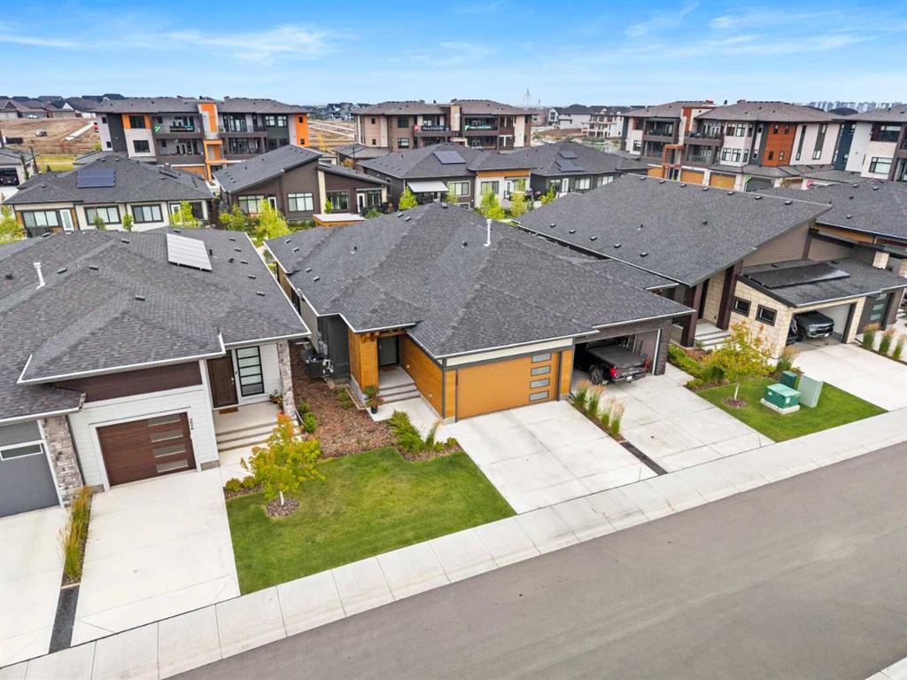 Picture of 220 Marina Cove SE, Calgary Real Estate Listing