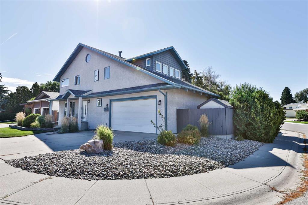 Picture of 3802 Oak Drive S, Lethbridge Real Estate Listing