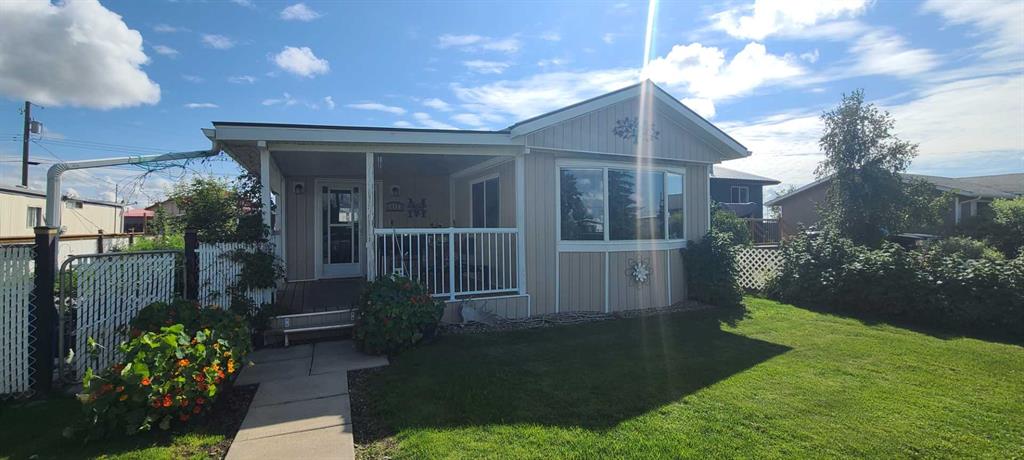 Picture of 5714 52 Street , Grimshaw Real Estate Listing