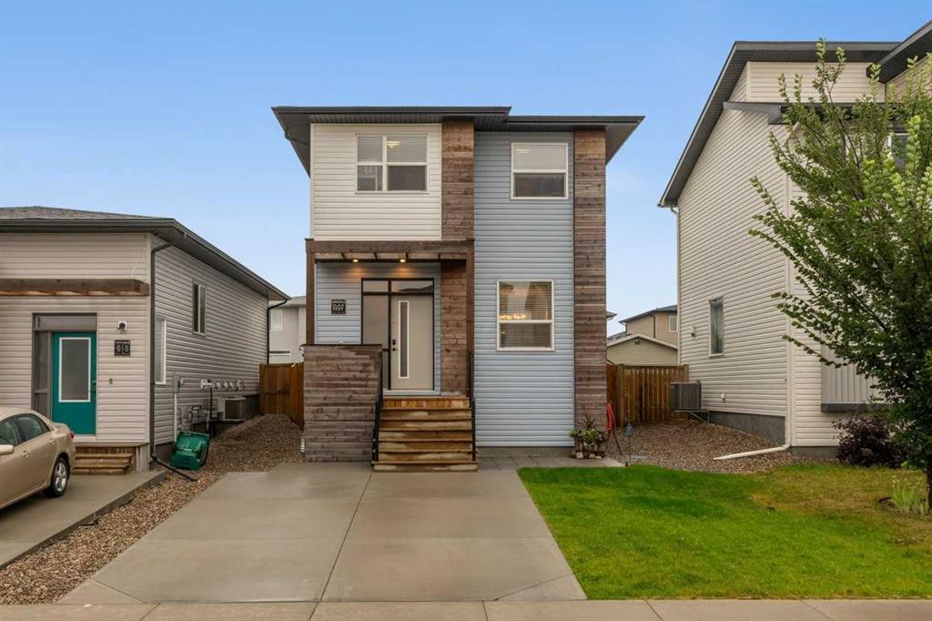 Picture of 809 Greywolf Run N, Lethbridge Real Estate Listing