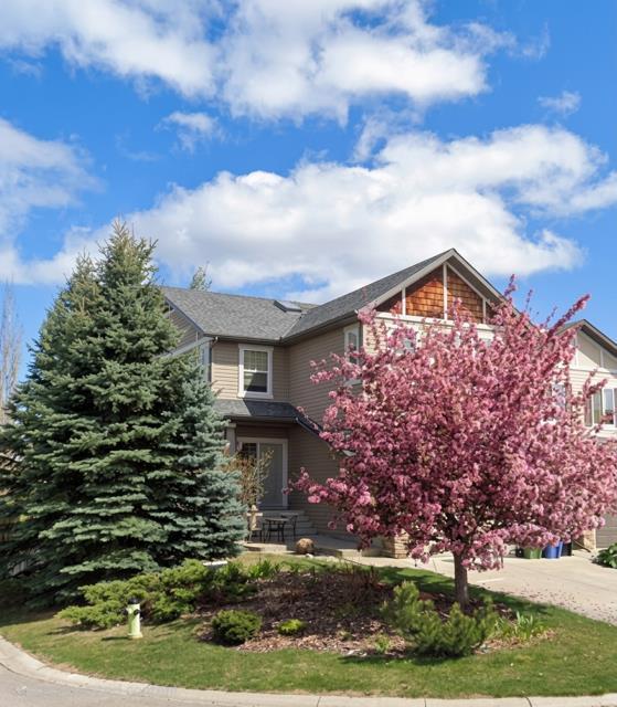 Picture of 204 Eversyde Mews SW, Calgary Real Estate Listing