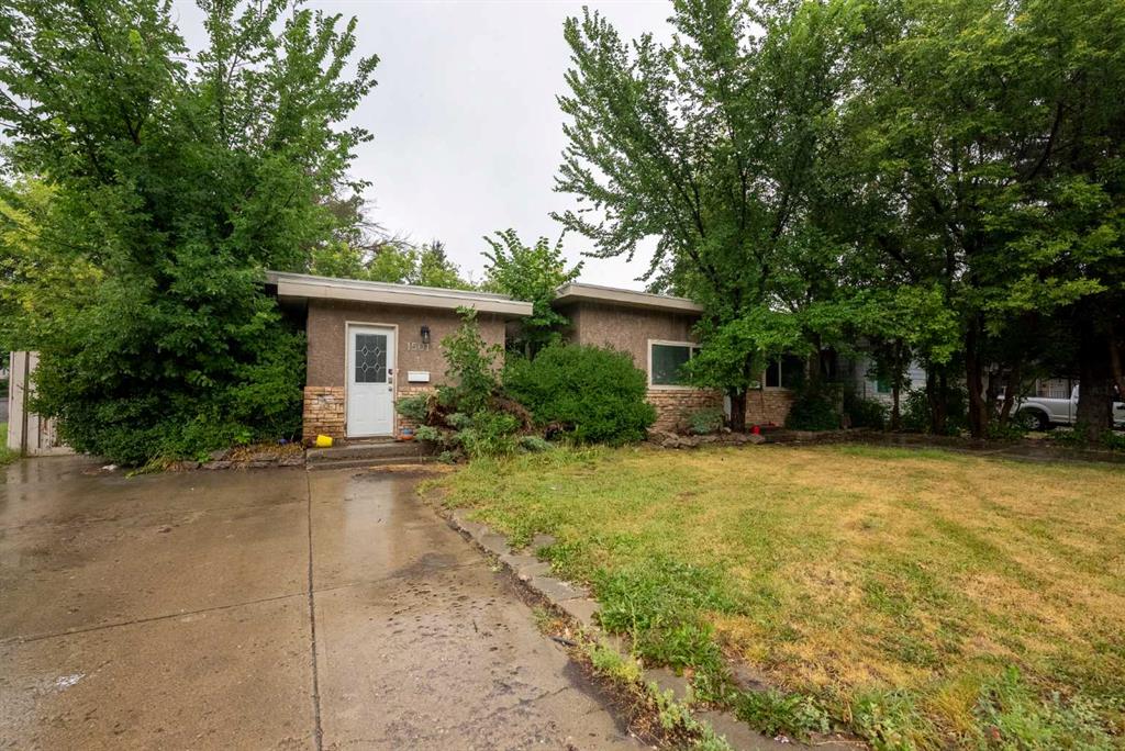 Picture of 1501 16 Avenue S, Lethbridge Real Estate Listing