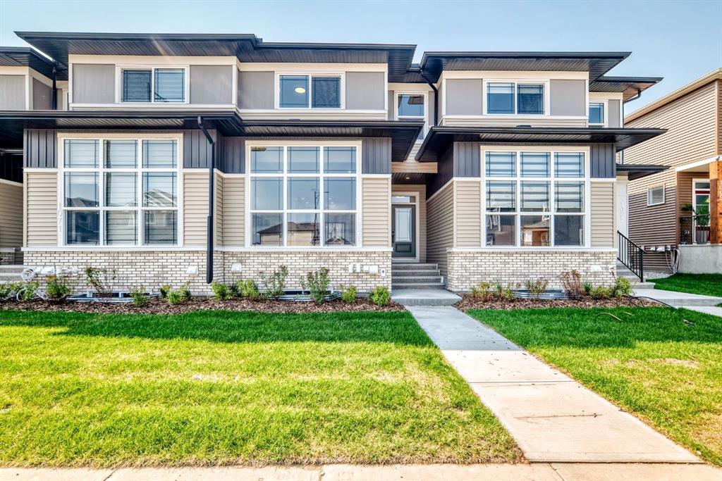 Picture of 1069 Bayview Crescent SW, Airdrie Real Estate Listing