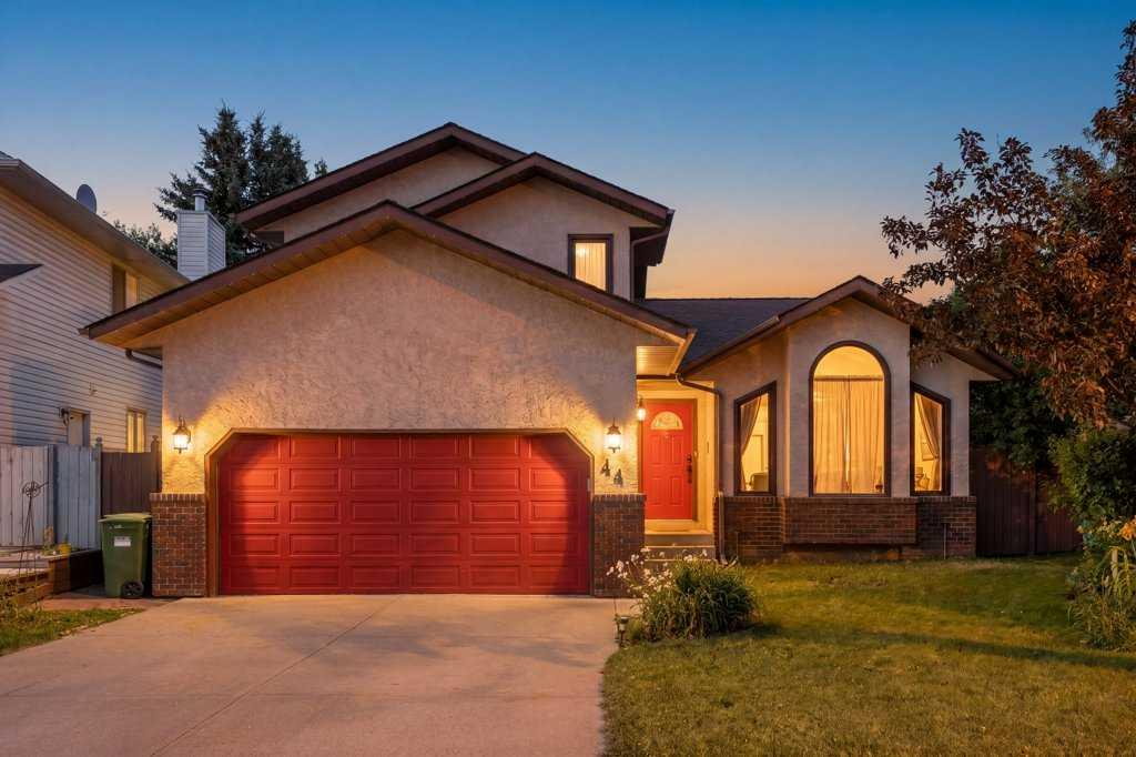 Picture of 44 Hawkstone Drive NW, Calgary Real Estate Listing
