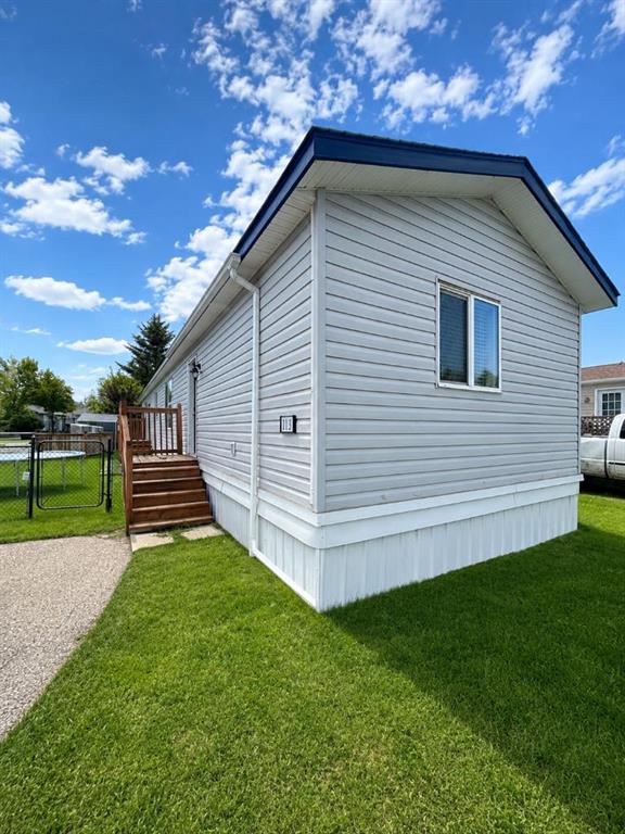 Picture of 113 Heritage Drive , Okotoks Real Estate Listing