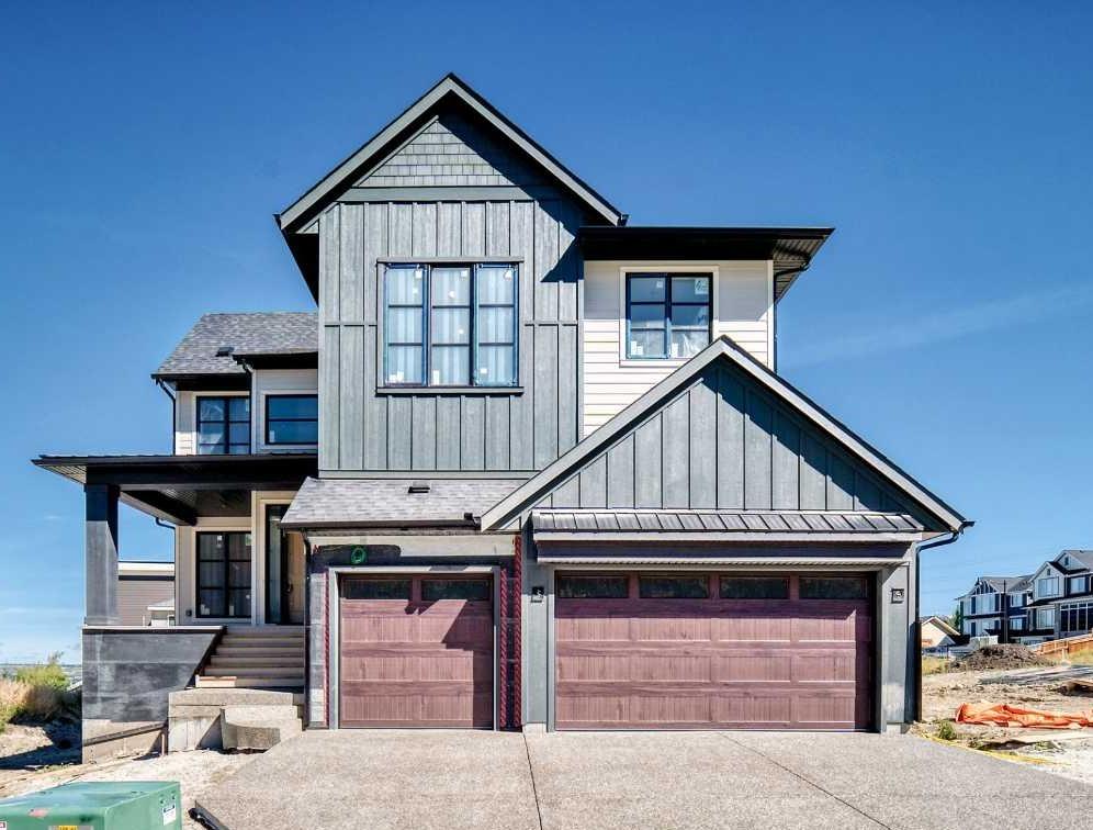 Picture of 83 Crestridge Heights SW, Calgary Real Estate Listing