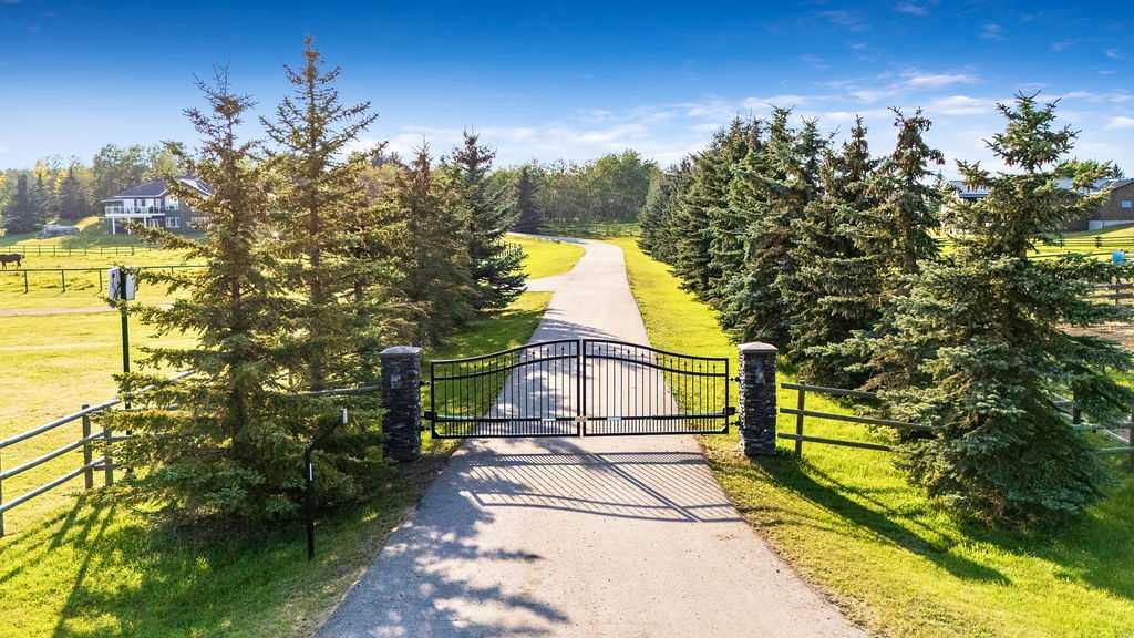 Picture of 286027 11 Street W, Rural Foothills County Real Estate Listing