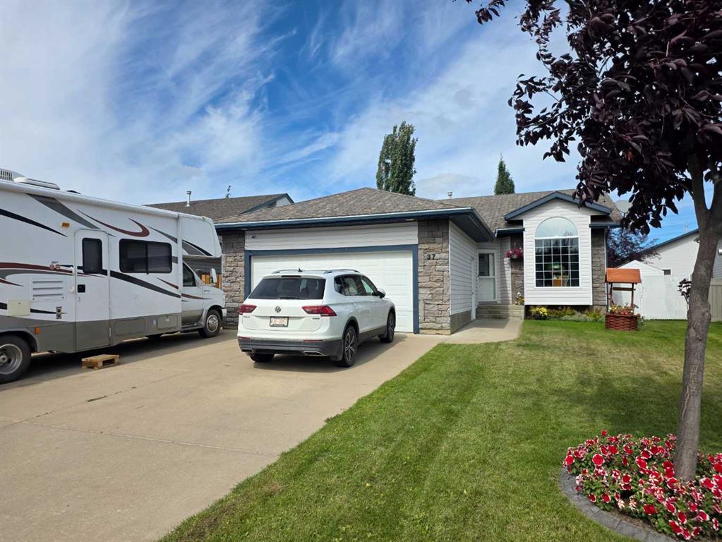 Picture of 37 Pinnacle Crescent , Grande Prairie Real Estate Listing