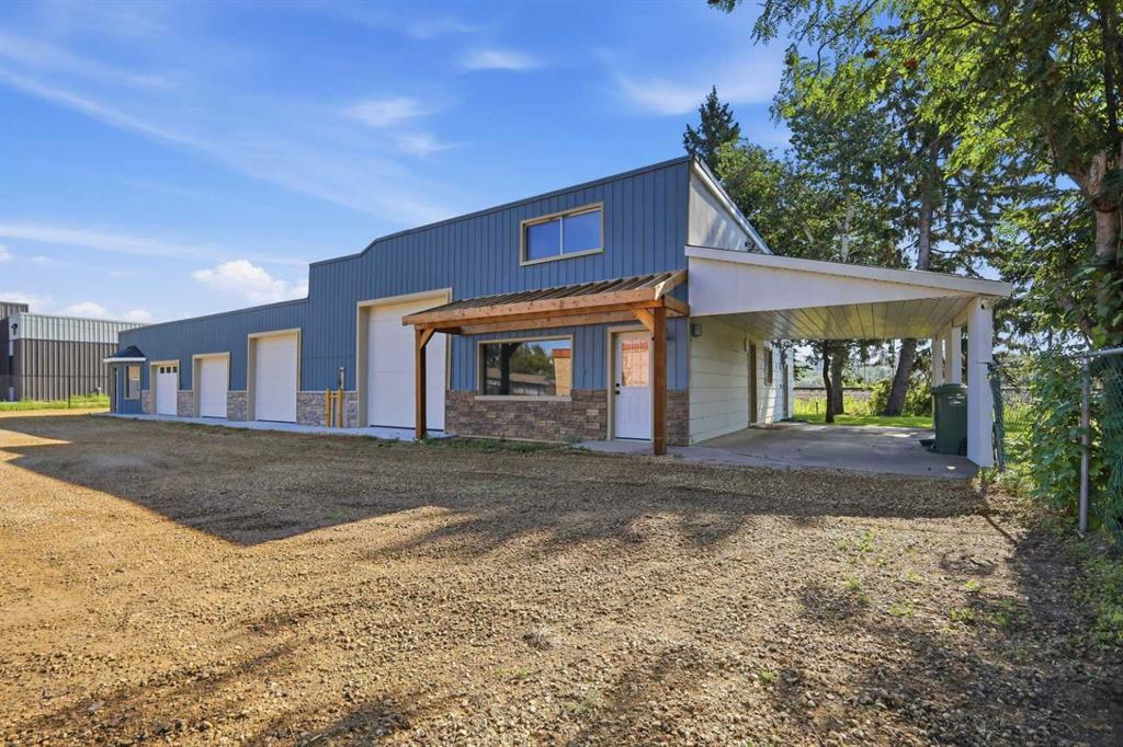 Picture of 5401 50 Street  , Ponoka Real Estate Listing