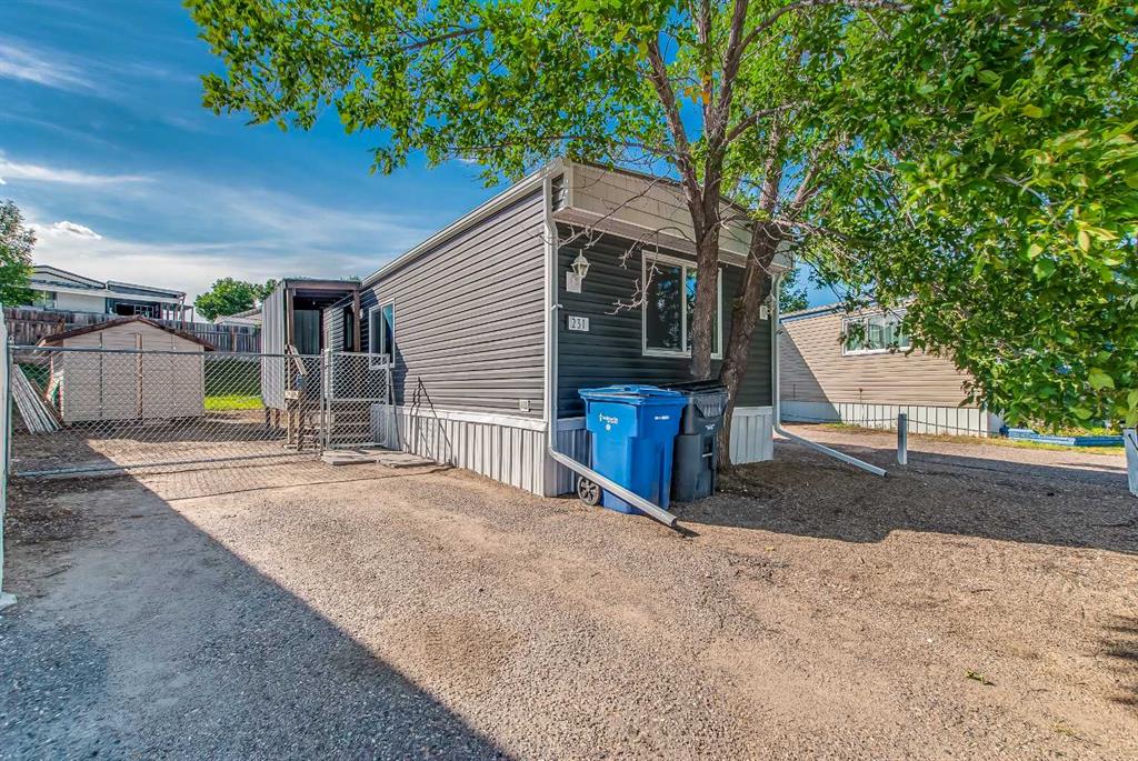 Picture of 231 Fairchild Street SW, Medicine Hat Real Estate Listing