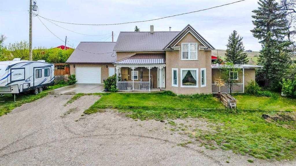 Picture of 30058 Hwy 501  , Rural Cardston County Real Estate Listing
