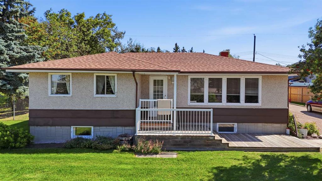 Picture of 4015 39 Street  , Ponoka Real Estate Listing