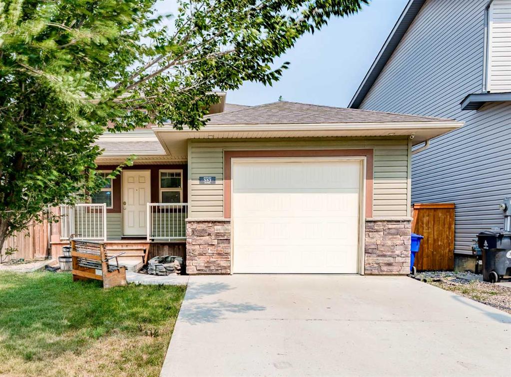 Picture of 352 CROCUS Terrace W, Lethbridge Real Estate Listing