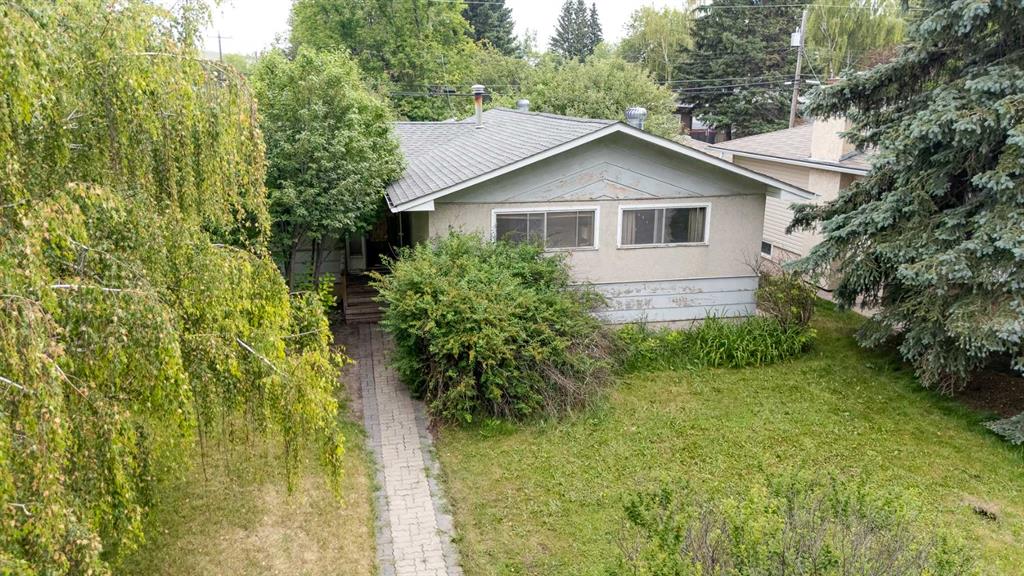 Picture of 2836 Brentwood Boulevard NW, Calgary Real Estate Listing