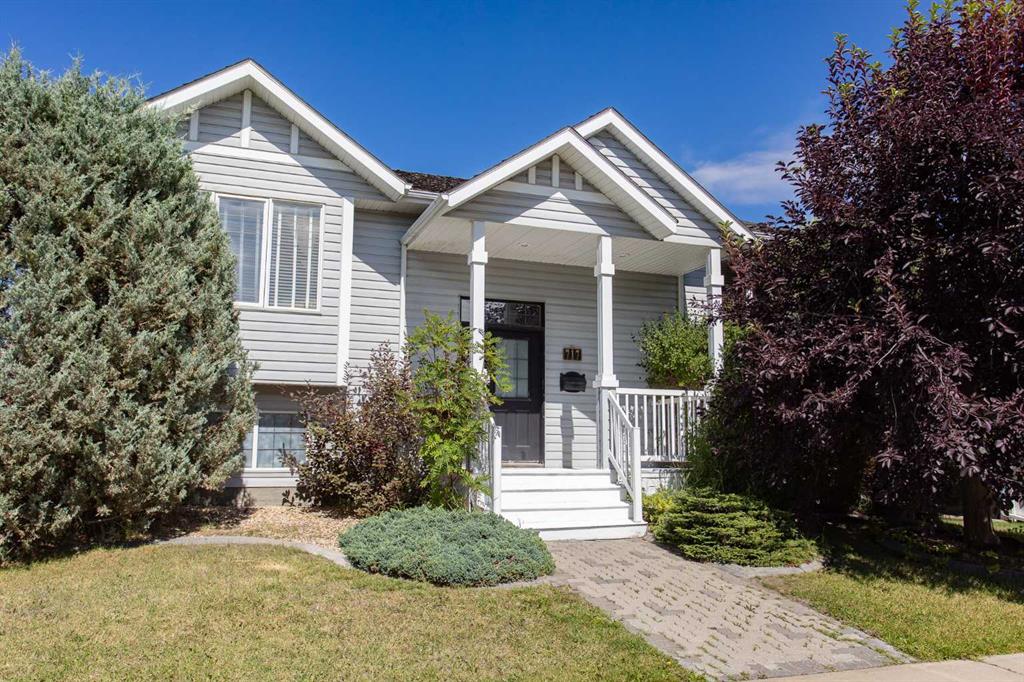 Picture of 717 Lancaster Drive , Red Deer Real Estate Listing