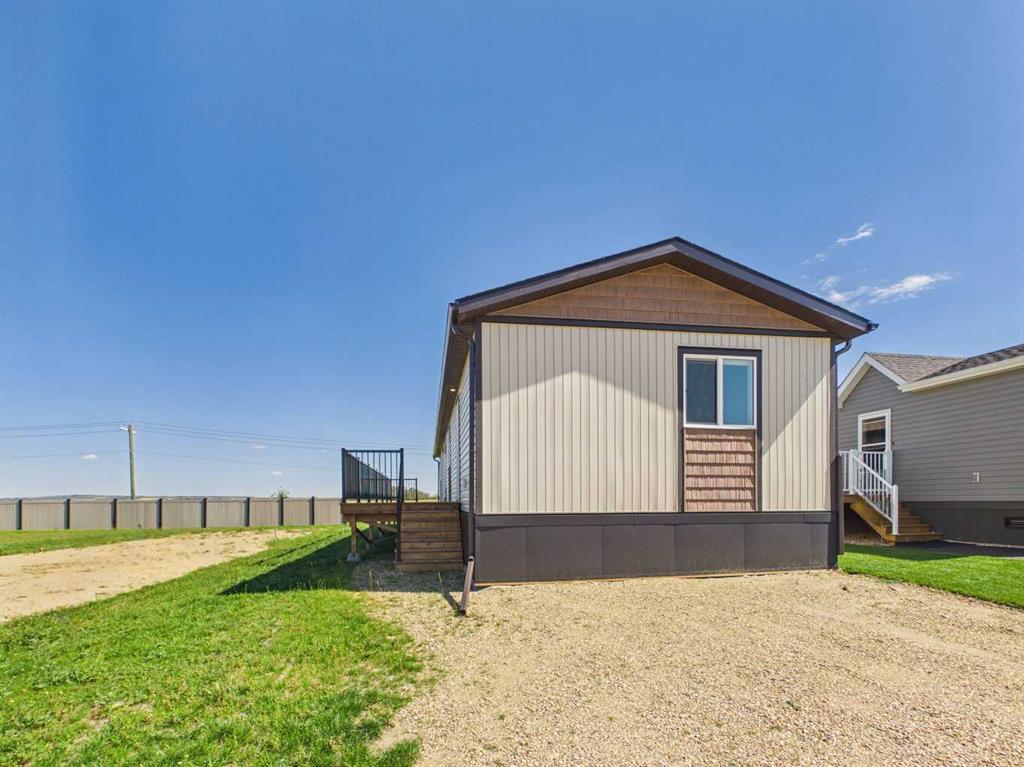 Picture of 25 McKay Place , Blackfalds Real Estate Listing