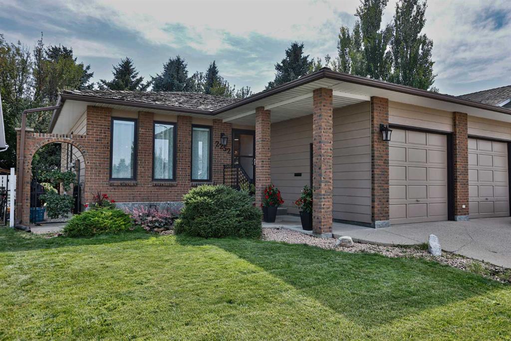 Picture of 2252 26 Avenue S, Lethbridge Real Estate Listing