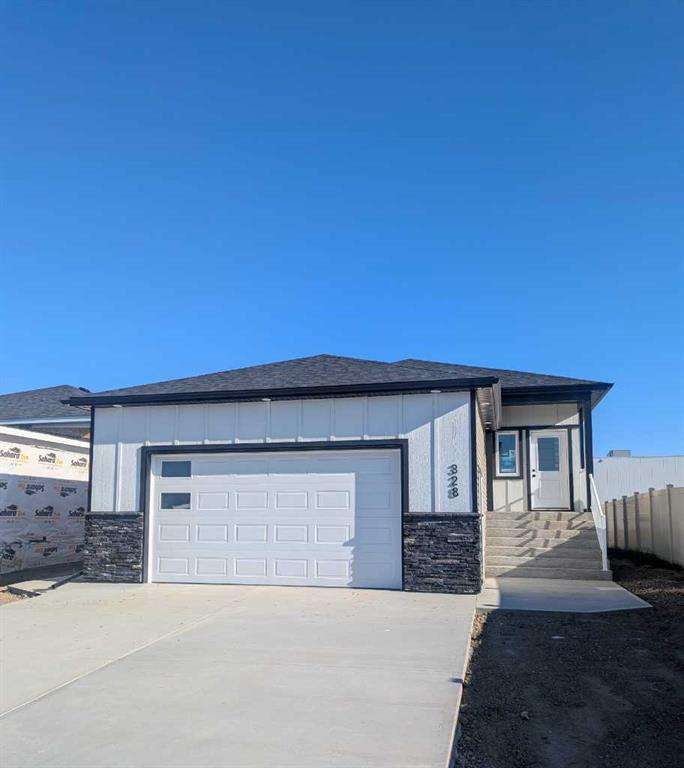 Picture of 328 Somerside Road SE, Medicine Hat Real Estate Listing