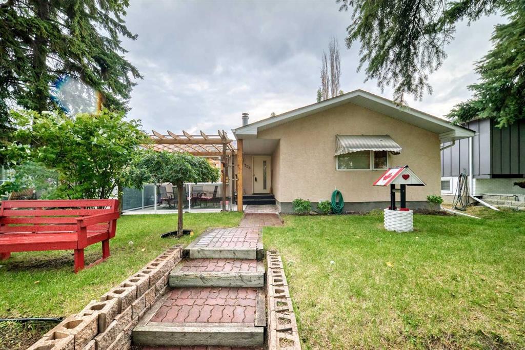 Picture of 728 Willacy Drive SE, Calgary Real Estate Listing