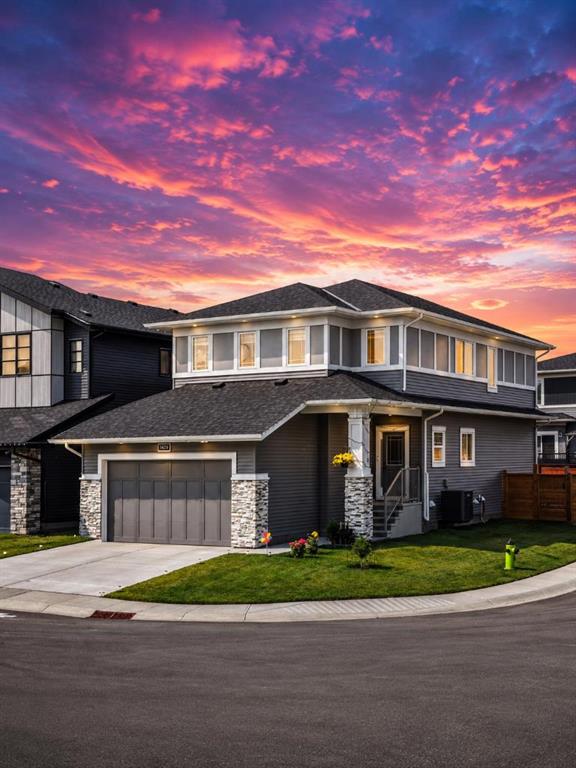 Picture of 1429 Chinook Gate Glen SW, Airdrie Real Estate Listing