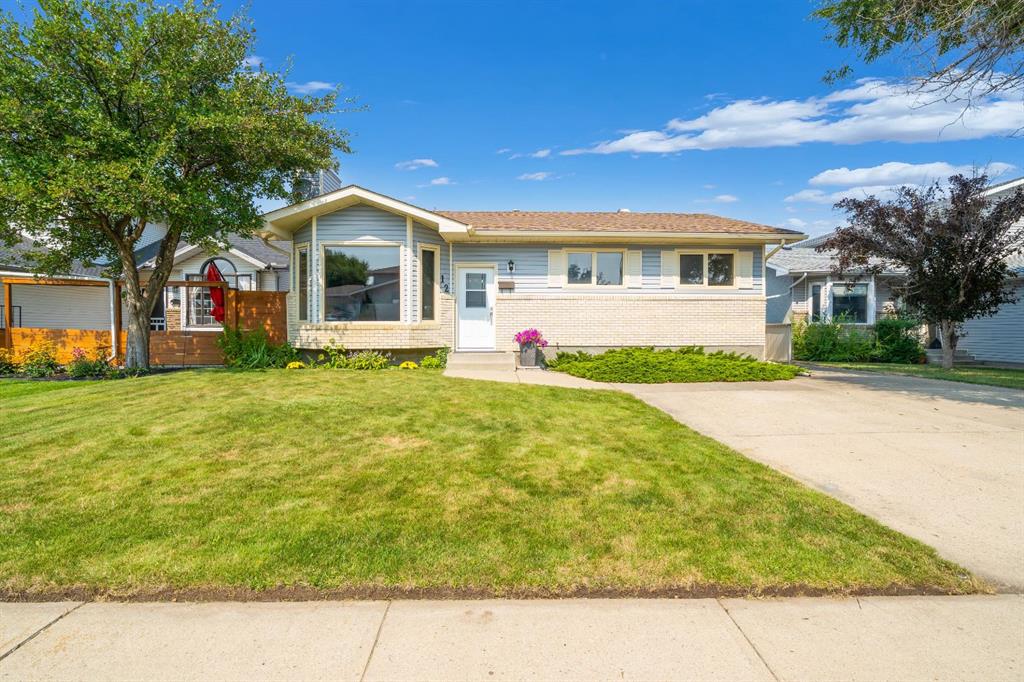 Picture of 12 Swan Way SE, Medicine Hat Real Estate Listing