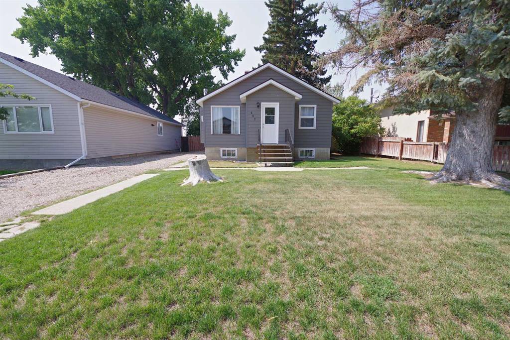 Picture of 607 6 Street N, Vauxhall Real Estate Listing