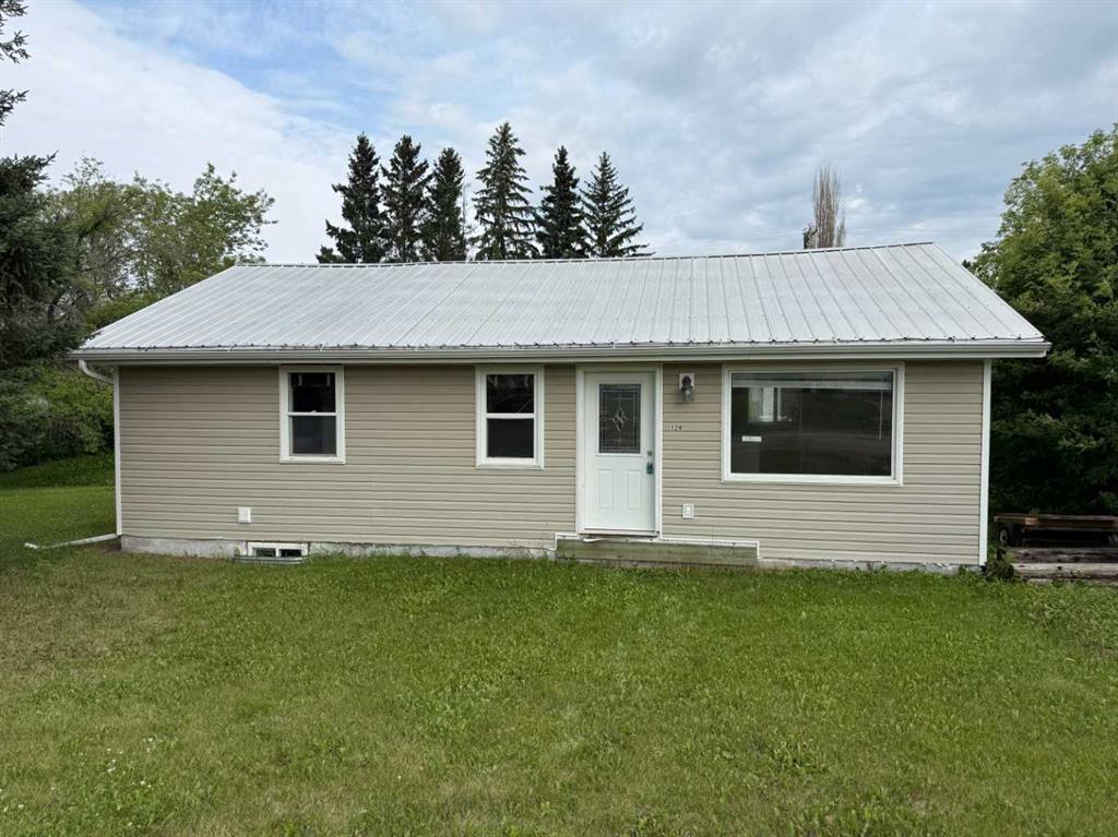 Picture of 126 3rd Street W, St. Walburg Real Estate Listing