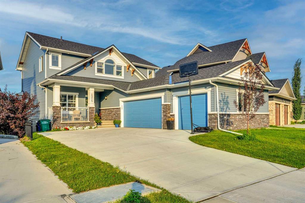 Picture of 1315 Bayside Drive SW, Airdrie Real Estate Listing