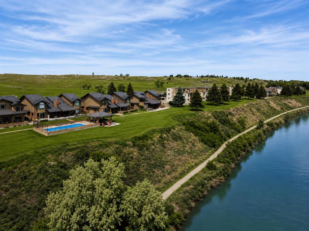 Picture of 112, 1051 3 Street NW, Medicine Hat Real Estate Listing