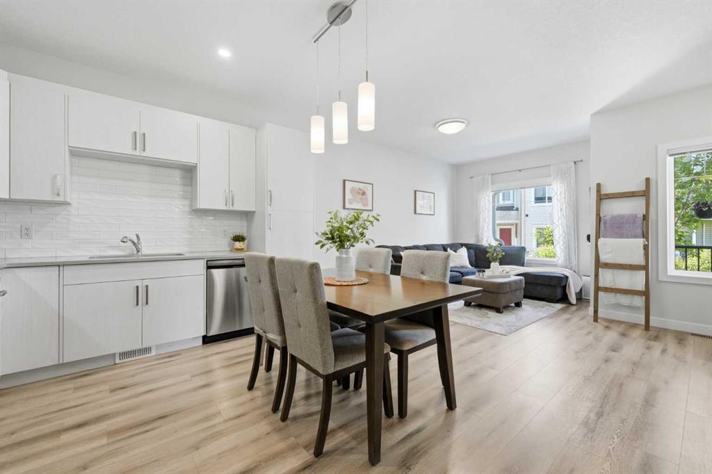 Picture of 535 Canals Crossing SW, Airdrie Real Estate Listing