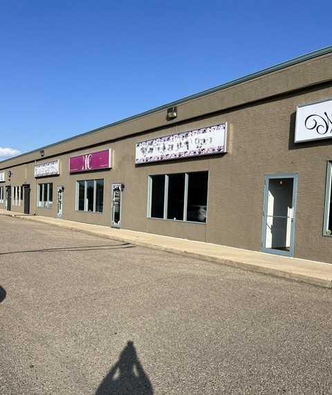 Picture of 9 / 10 / 11, 3295 Dunmore Road SE, Medicine Hat Real Estate Listing
