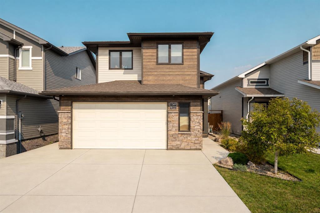 Picture of 1369 Pacific Circle W, Lethbridge Real Estate Listing