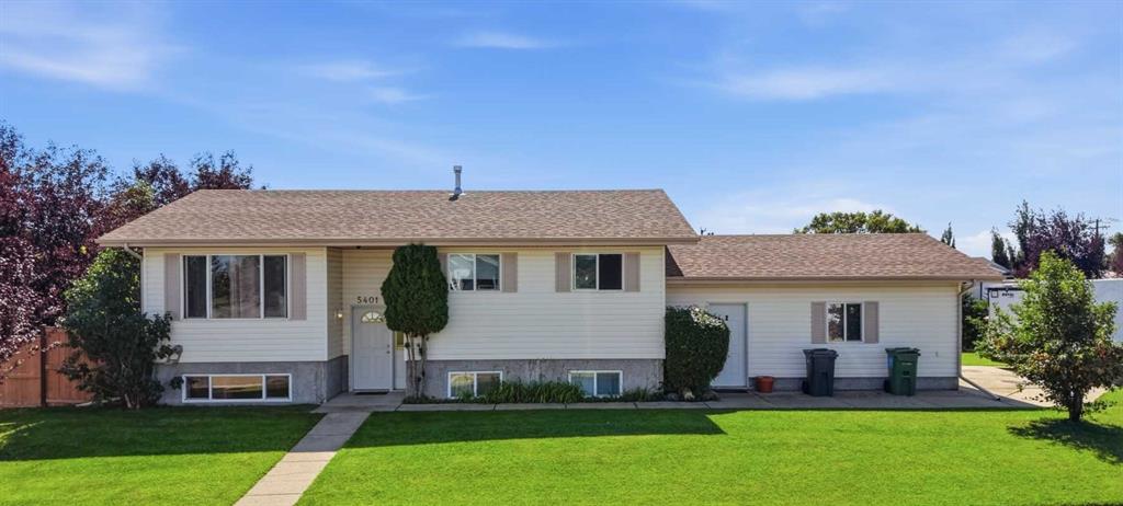Picture of 5401 58 Avenue Close  , Ponoka Real Estate Listing