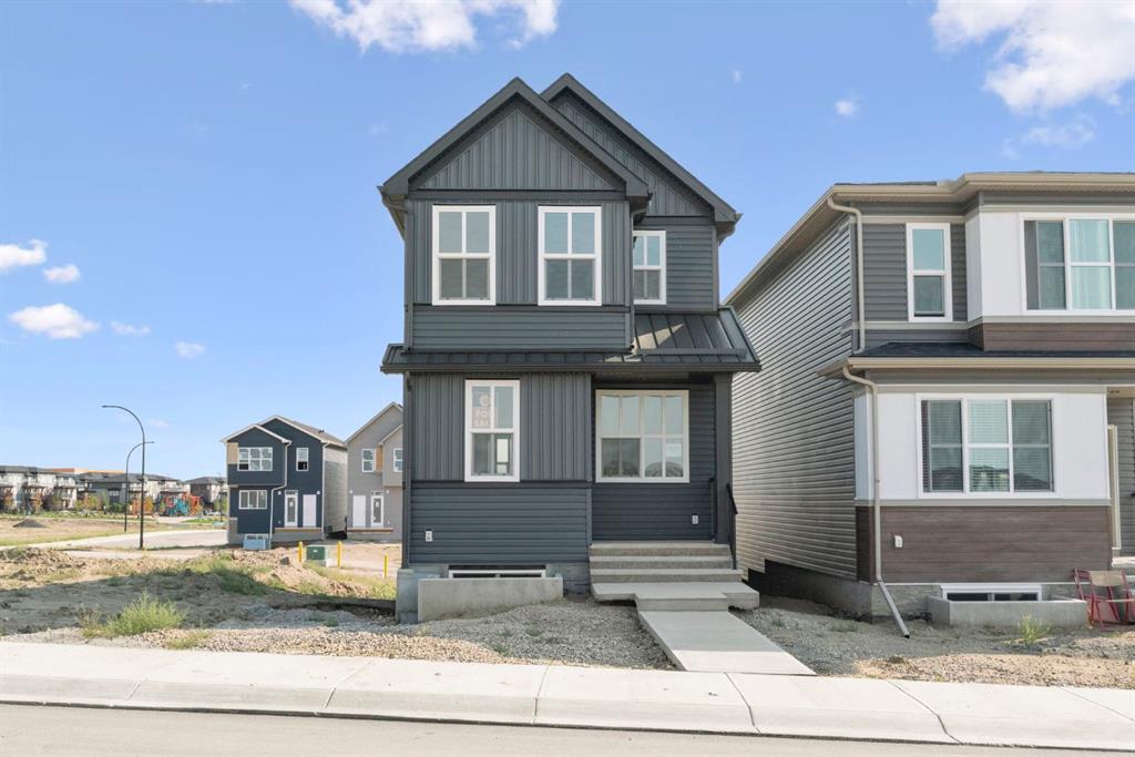 Picture of 19710 40 Street SE, Calgary Real Estate Listing
