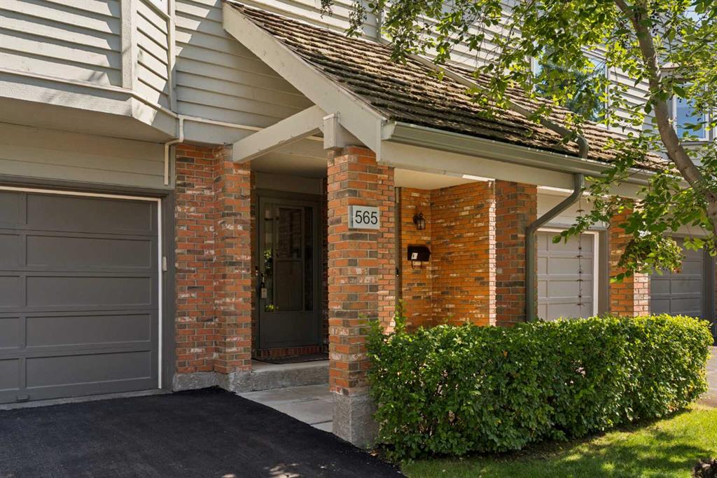 Picture of 565 Point Mckay Grove NW, Calgary Real Estate Listing