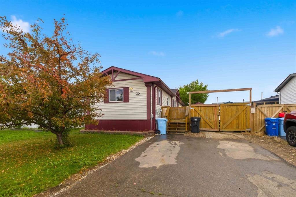 Picture of 188 McKinlay Crescent , Fort McMurray Real Estate Listing