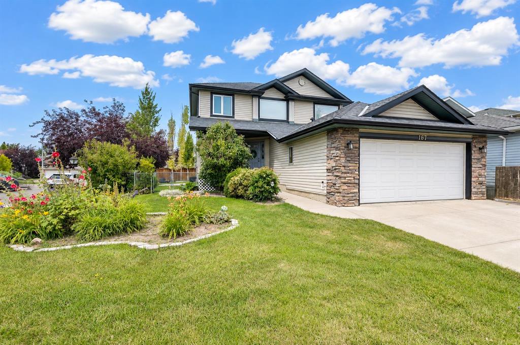 Picture of 167 Fairways Close NW, Airdrie Real Estate Listing